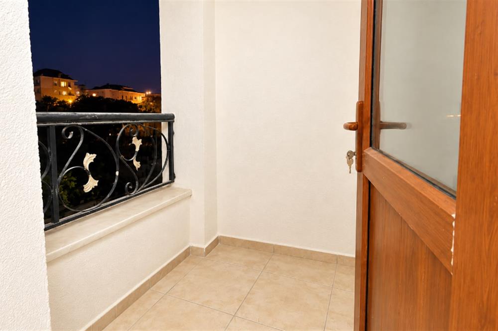 ÇEKMEKÖY EKŞİOGLU KPALI MUTFAK,EBEVEYN BANYOLU 2+1 KİRALIK DAİRE