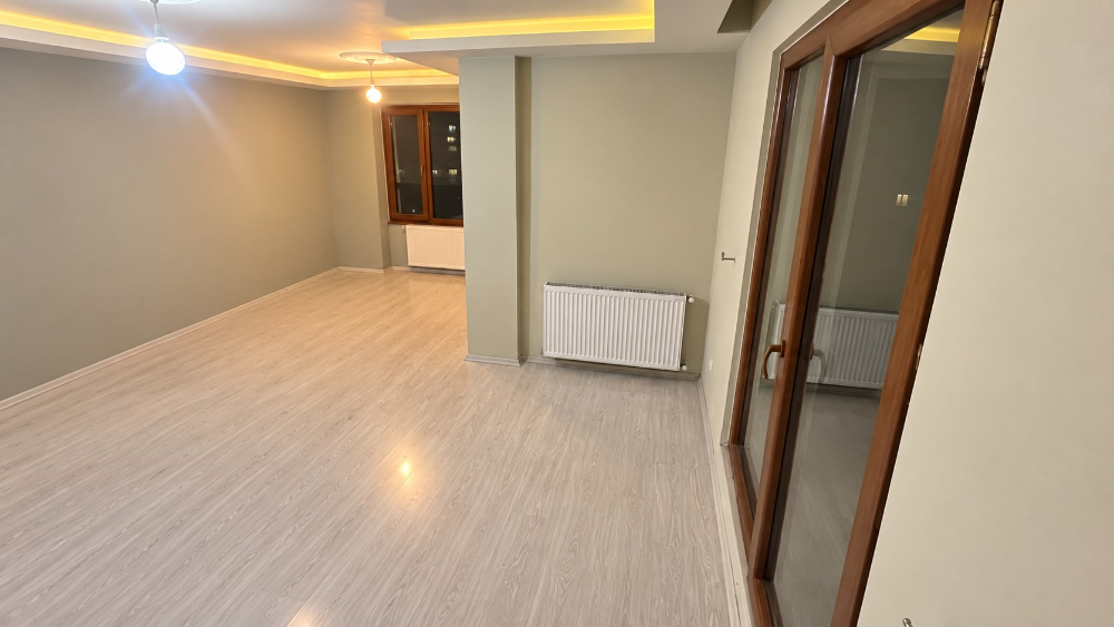 ÇEKMEKÖY EKŞİOGLU KPALI MUTFAK,EBEVEYN BANYOLU 2+1 KİRALIK DAİRE