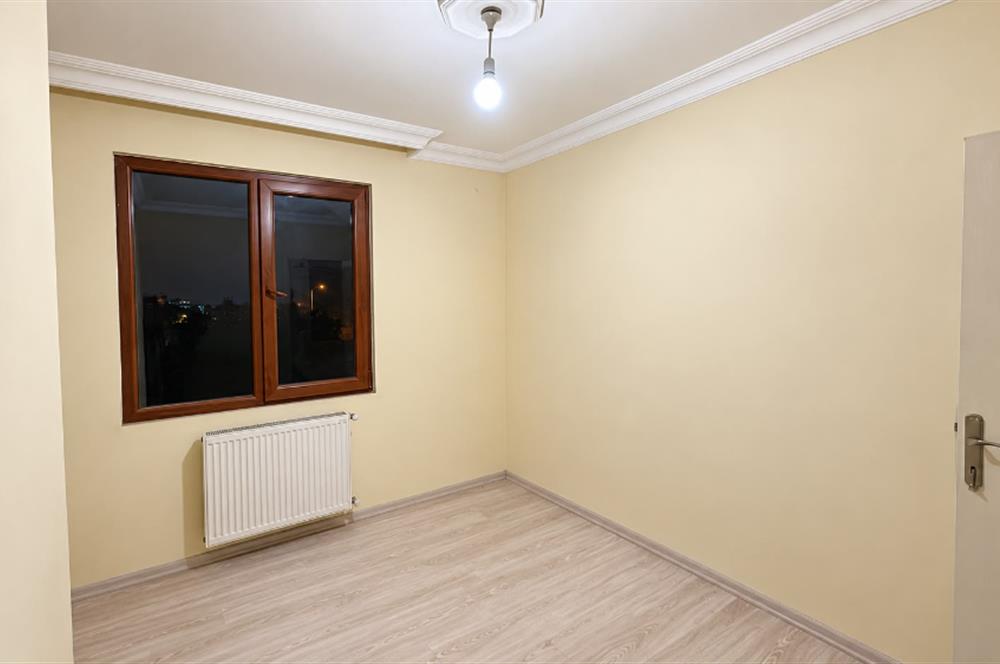 ÇEKMEKÖY EKŞİOGLU KPALI MUTFAK,EBEVEYN BANYOLU 2+1 KİRALIK DAİRE