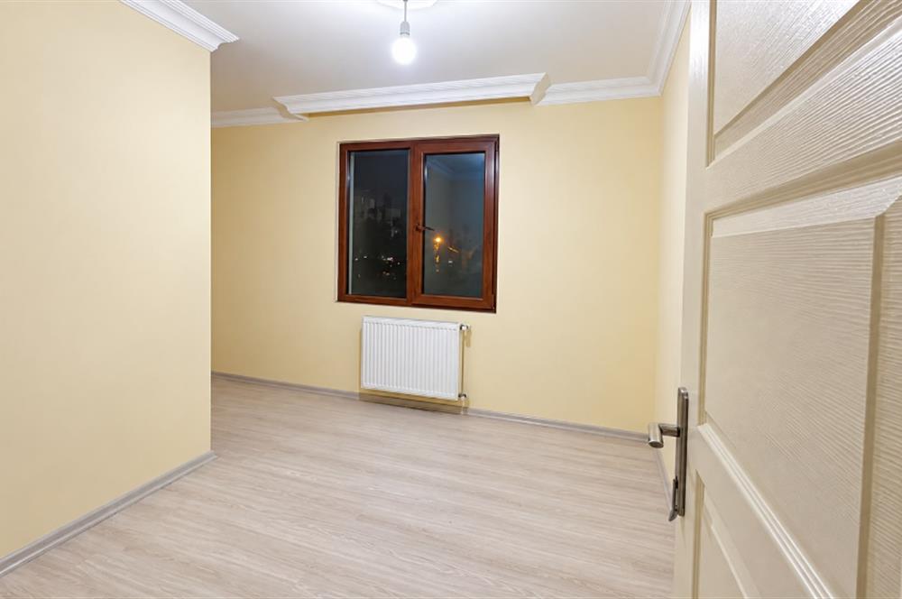 ÇEKMEKÖY EKŞİOGLU KPALI MUTFAK,EBEVEYN BANYOLU 2+1 KİRALIK DAİRE