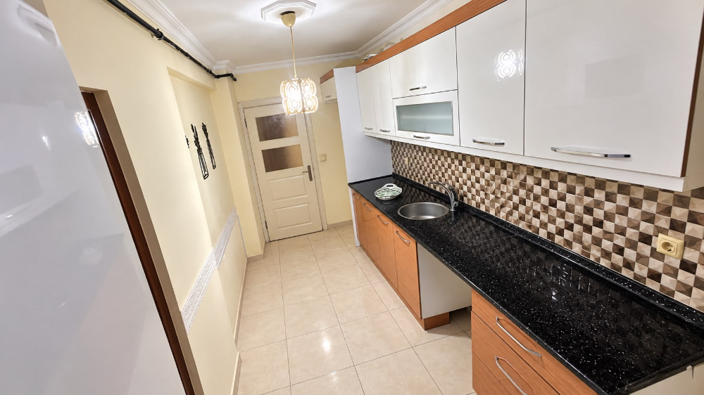 ÇEKMEKÖY EKŞİOGLU KPALI MUTFAK,EBEVEYN BANYOLU 2+1 KİRALIK DAİRE