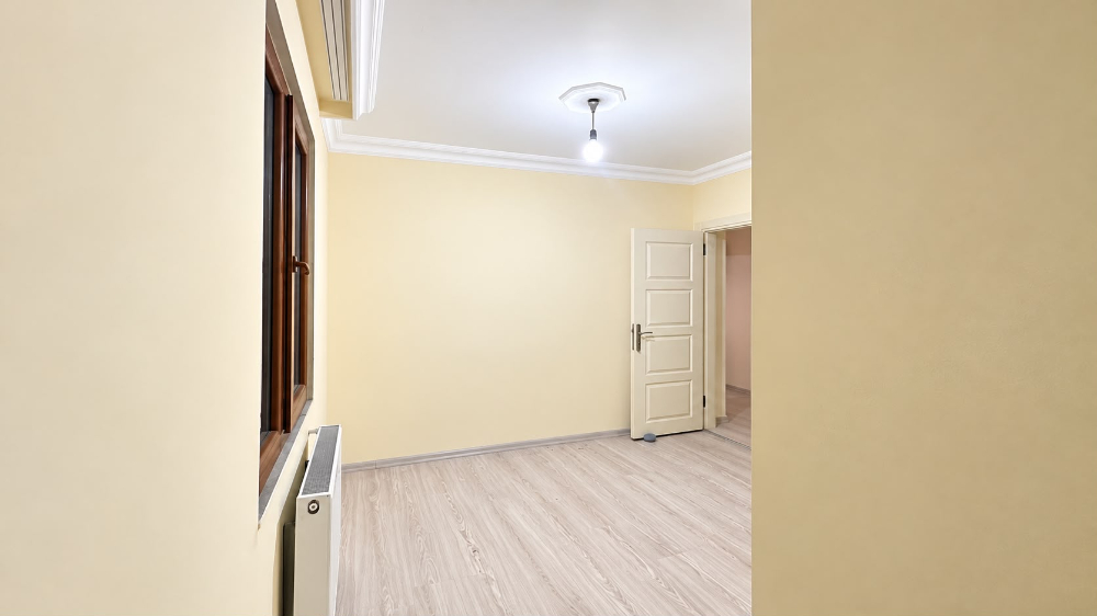 ÇEKMEKÖY EKŞİOGLU KPALI MUTFAK,EBEVEYN BANYOLU 2+1 KİRALIK DAİRE