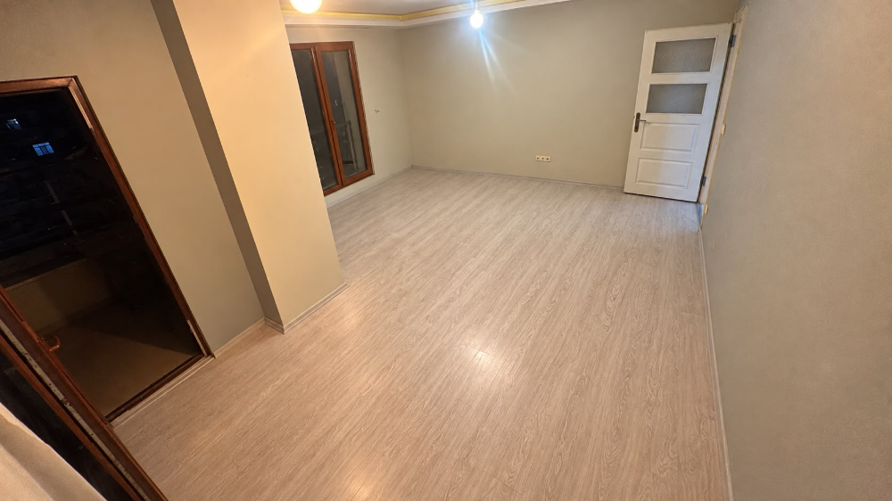 ÇEKMEKÖY EKŞİOGLU KPALI MUTFAK,EBEVEYN BANYOLU 2+1 KİRALIK DAİRE