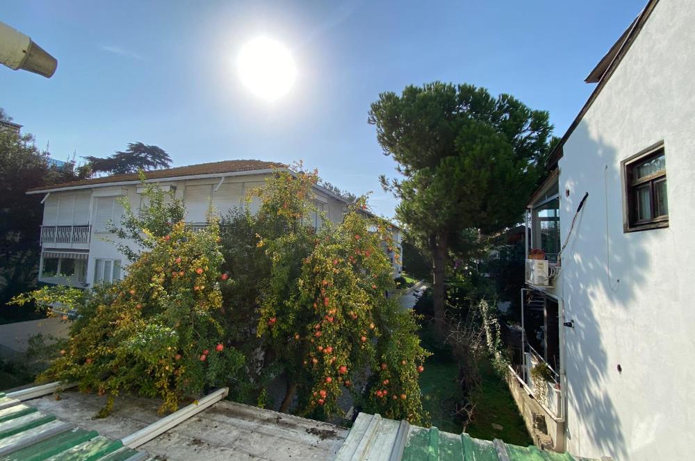 BÜYÜKADA MERKEZDE VAPUR İSKELESİ&ÇARŞIYA 5DK 3+1 KİRALIK