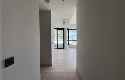 Alsancak Evora'da Deniz Manzaralı Sıfır 2+1 Kiralık Daire