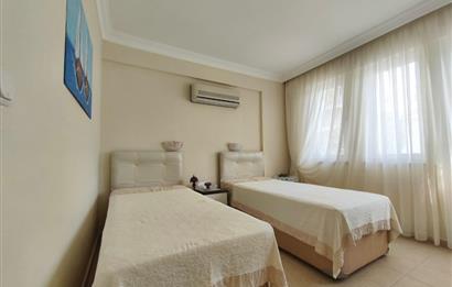 Fethiye Patlangıç'ta Deniz Manzaralı, Site İçinde Havuzlu Daire
