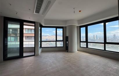 Alsancak Evora'da Deniz Manzaralı Sıfır 2+1 Kiralık Daire