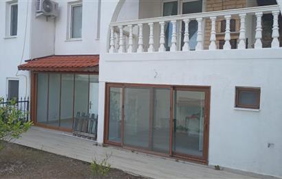 Kıyıkışlacık'da Gülüm Kıyı Sitesinde Denize Nazır Satılık Villa