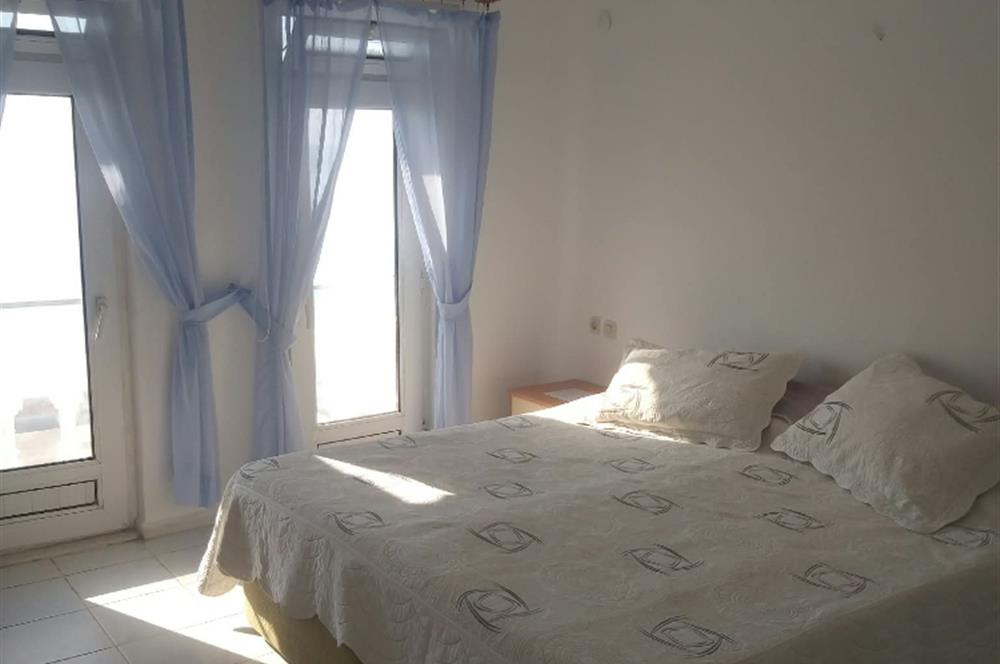 Kıyıkışlacık'da Gülüm Kıyı Sitesinde Denize Nazır Satılık Villa