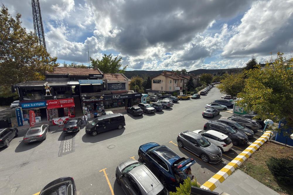 ZEKERİYAKÖY ÇARŞIDA DONANIMLI DEVREN KİRALIK GÜZELLİK SALONU