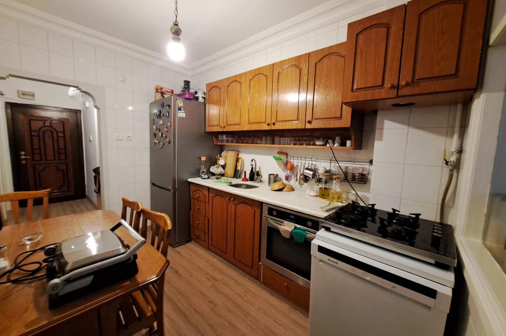 Ümraniye Cengiz Topel Caddesine ve Metroya Komşu Geniş 3+1 100m2