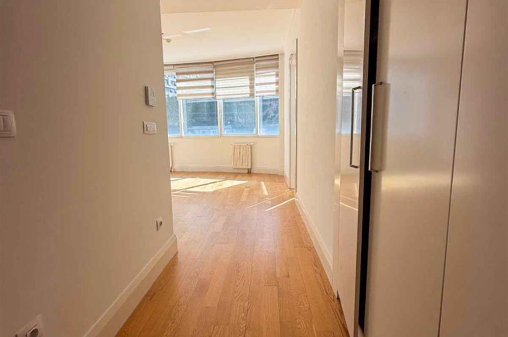 Fikirtepe Teknik Yapı'da Boş 1+1 Daire - 45m² Net