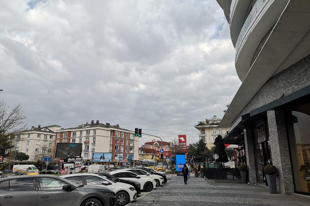 SERTAÇ MAZI'DAN İSTANBUL CADDESİ MERKEZİNDE YATIRIMLIK DÜKKAN