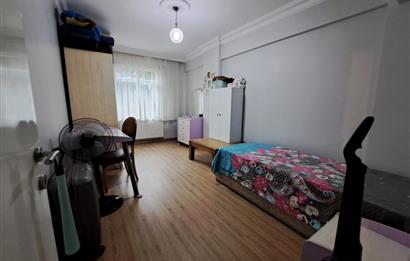 Ümraniye Cengiz Topel Caddesine ve Metroya Komşu Geniş 3+1 100m2