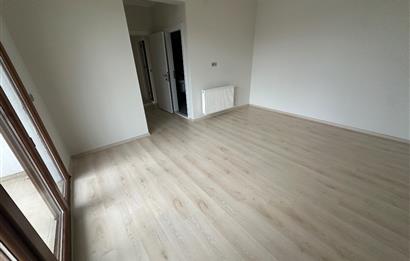 C21 UZMAN’dan HALİÇPARK SİTESİ KİRALIK 3+1