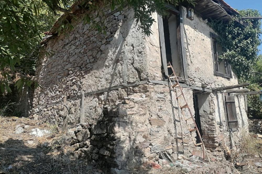 Zeytinköy'de Deniz Manzaralı, İmarlı 2064m² Arsa