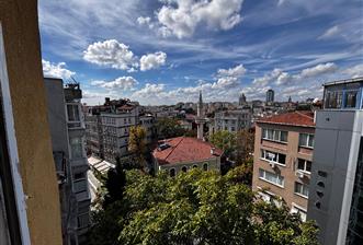 Cihangir'in Kalbinde Firuzağa Camii Karşısı En Üst Kat 3+1 - 1 - 37874