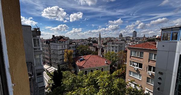 Cihangir'in Kalbinde Firuzağa Camii Karşısı En Üst Kat 3+1 - 37874