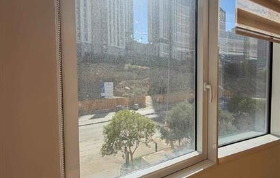 Fikirtepe Teknik Yapı'da Boş 1+1 Daire - 45m² Net