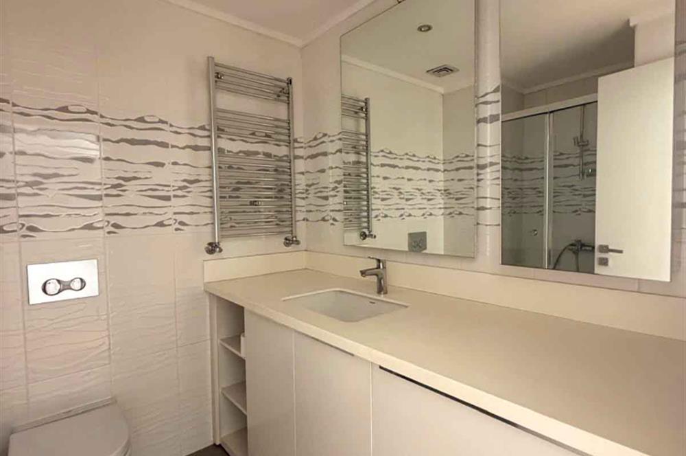 Fikirtepe Teknik Yapı'da Boş 1+1 Daire - 45m² Net