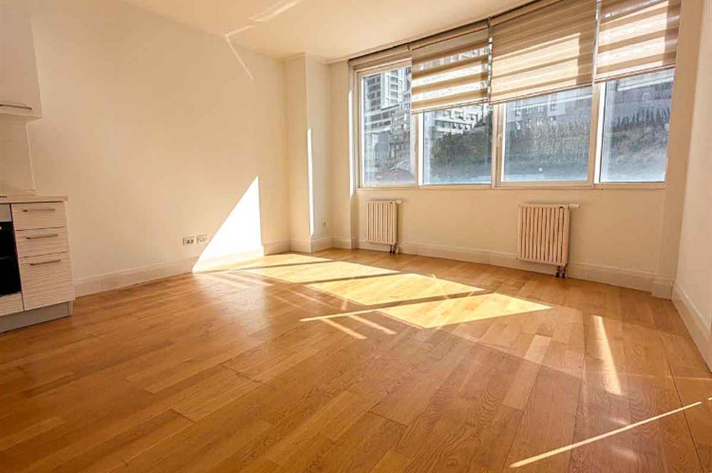 Fikirtepe Teknik Yapı'da Boş 1+1 Daire - 45m² Net