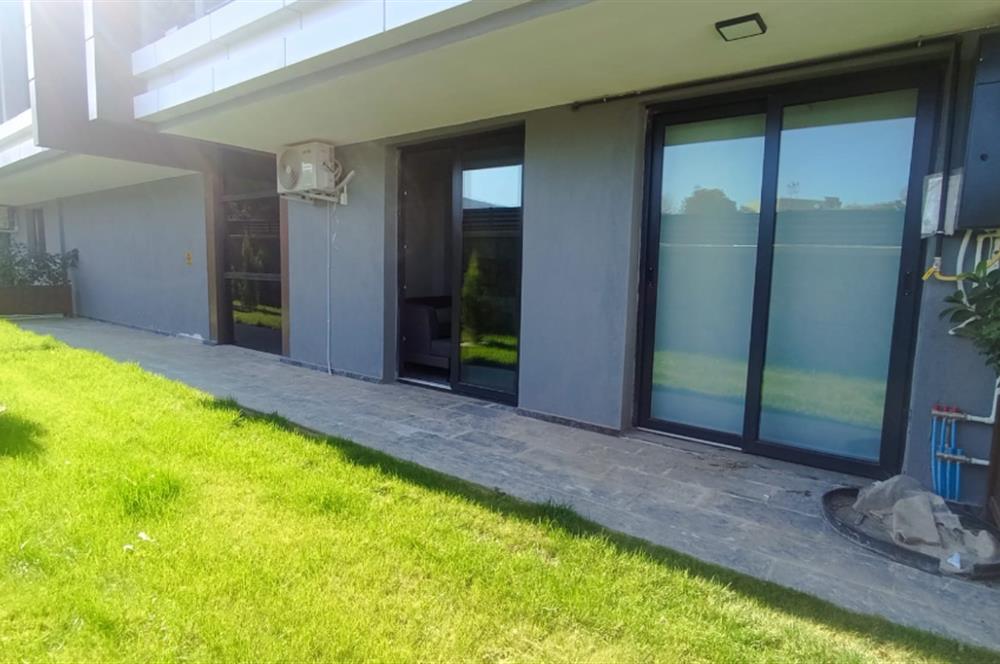 C21 LOFT'TAN SERVERGAZİ'DE HAVUZLU SİTEDE EŞYALI SATILIK 1+1