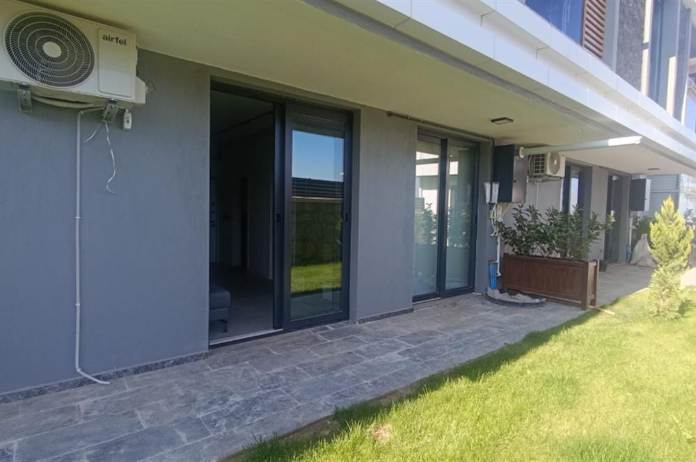 C21 LOFT'TAN SERVERGAZİ'DE HAVUZLU SİTEDE EŞYALI SATILIK 1+1