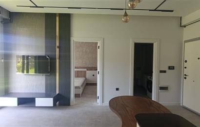 C21 LOFT'TAN SERVERGAZİ'DE HAVUZLU SİTEDE EŞYALI SATILIK 1+1