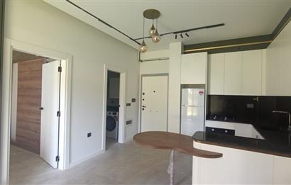 C21 LOFT'TAN SERVERGAZİ'DE HAVUZLU SİTEDE EŞYALI SATILIK 1+1