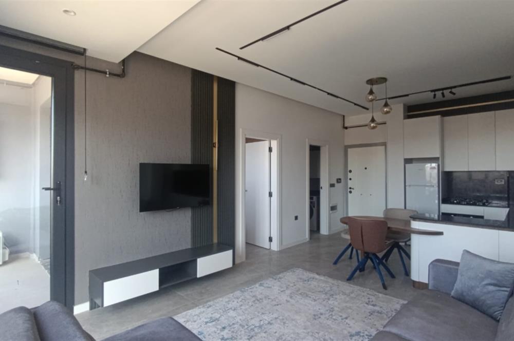 C21 LOFT'TAN SERVERGAZİ'DE HAVUZLU SİTEDE EŞYALI SATILIK 1+1