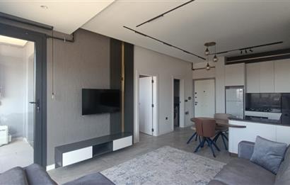 C21 LOFT'TAN SERVERGAZİ'DE HAVUZLU SİTEDE EŞYALI SATILIK 1+1