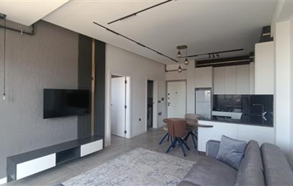 C21 LOFT'TAN SERVERGAZİ'DE HAVUZLU SİTEDE EŞYALI SATILIK 1+1