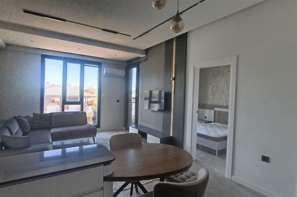 C21 LOFT'TAN SERVERGAZİ'DE HAVUZLU SİTEDE EŞYALI SATILIK 1+1