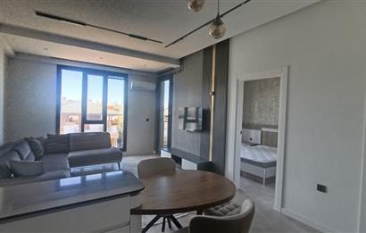 C21 LOFT'TAN SERVERGAZİ'DE HAVUZLU SİTEDE EŞYALI SATILIK 1+1