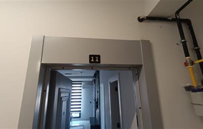C21 LOFT'TAN SERVERGAZİ'DE HAVUZLU SİTEDE EŞYALI SATILIK 1+1