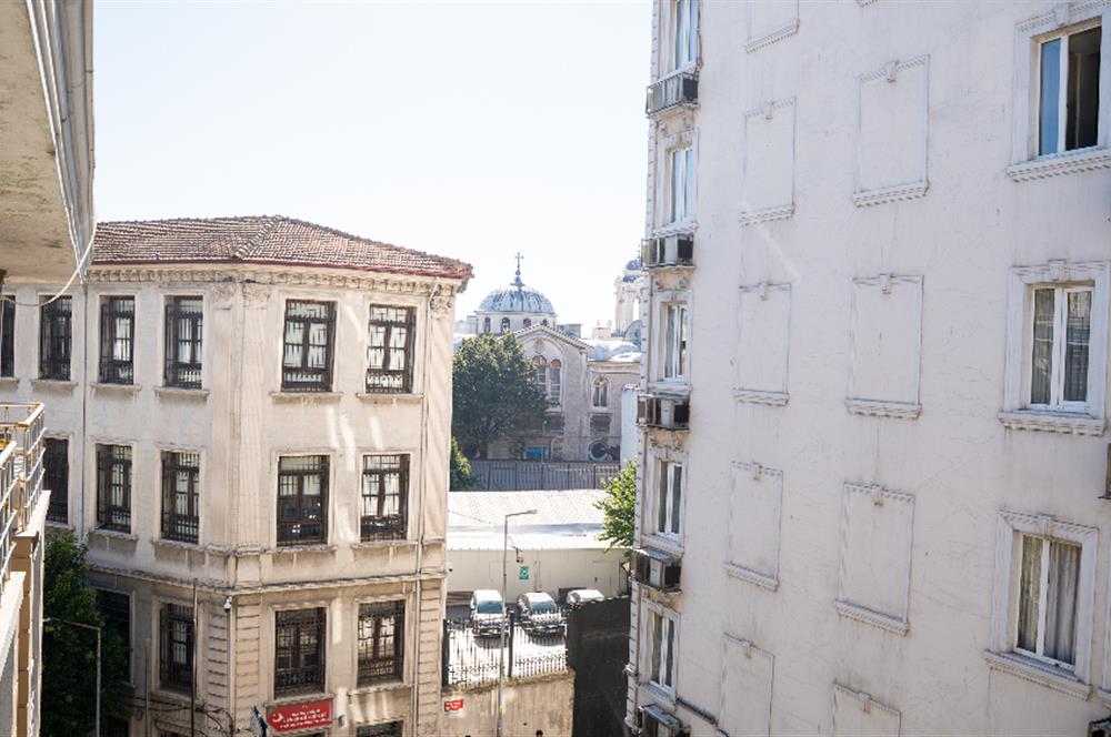 FATİH TİYATRO CADDESİ 328 M2 NET SATILIK OTEL