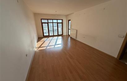 ALTIAĞAÇTA GENİŞ ODALI BALKONLU 3+1 KİRALIK DAİRE