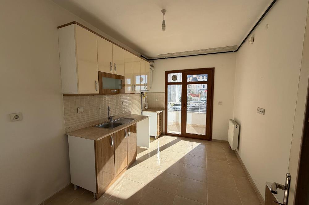 ALTIAĞAÇTA GENİŞ ODALI BALKONLU 3+1 KİRALIK DAİRE