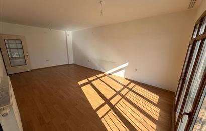 ALTIAĞAÇTA GENİŞ ODALI BALKONLU 3+1 KİRALIK DAİRE