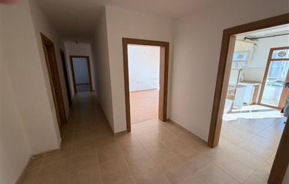 ALTIAĞAÇTA GENİŞ ODALI BALKONLU 3+1 KİRALIK DAİRE
