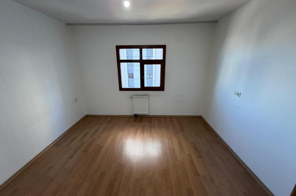 ALTIAĞAÇTA GENİŞ ODALI BALKONLU 3+1 KİRALIK DAİRE