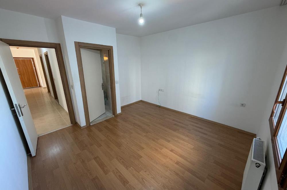 ALTIAĞAÇTA GENİŞ ODALI BALKONLU 3+1 KİRALIK DAİRE