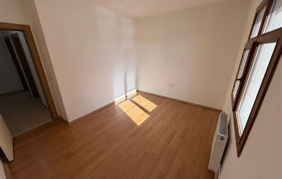 ALTIAĞAÇTA GENİŞ ODALI BALKONLU 3+1 KİRALIK DAİRE