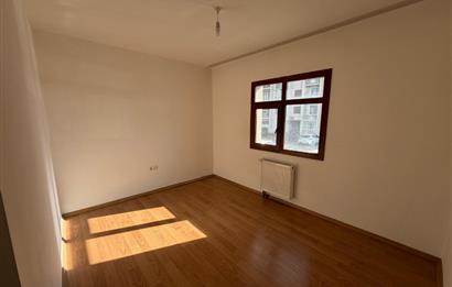 ALTIAĞAÇTA GENİŞ ODALI BALKONLU 3+1 KİRALIK DAİRE
