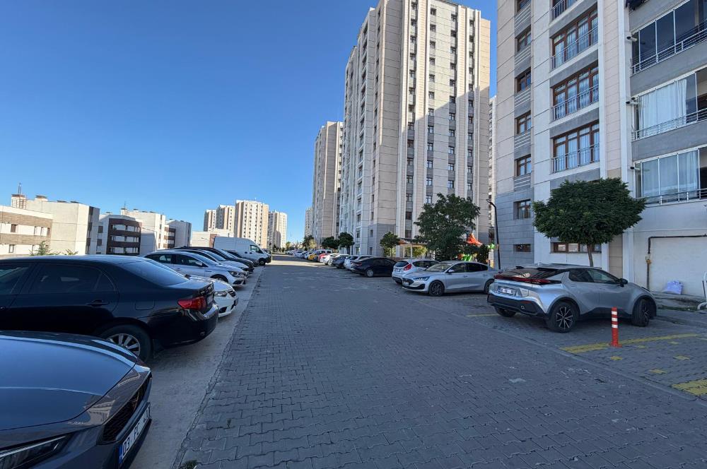 ALTIAĞAÇTA GENİŞ ODALI BALKONLU 3+1 KİRALIK DAİRE