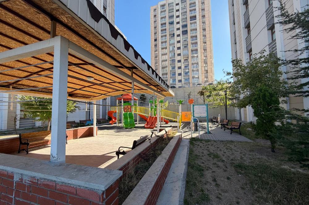 ALTIAĞAÇTA GENİŞ ODALI BALKONLU 3+1 KİRALIK DAİRE