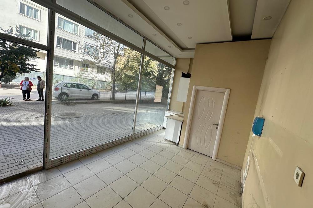 BADEMLİDERE'DE MERKEZİ KONUMDA, 25 M² KULLANIŞLI KİRALIK DÜKKAN
