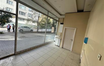 BADEMLİDERE'DE MERKEZİ KONUMDA, 25 M² KULLANIŞLI KİRALIK DÜKKAN