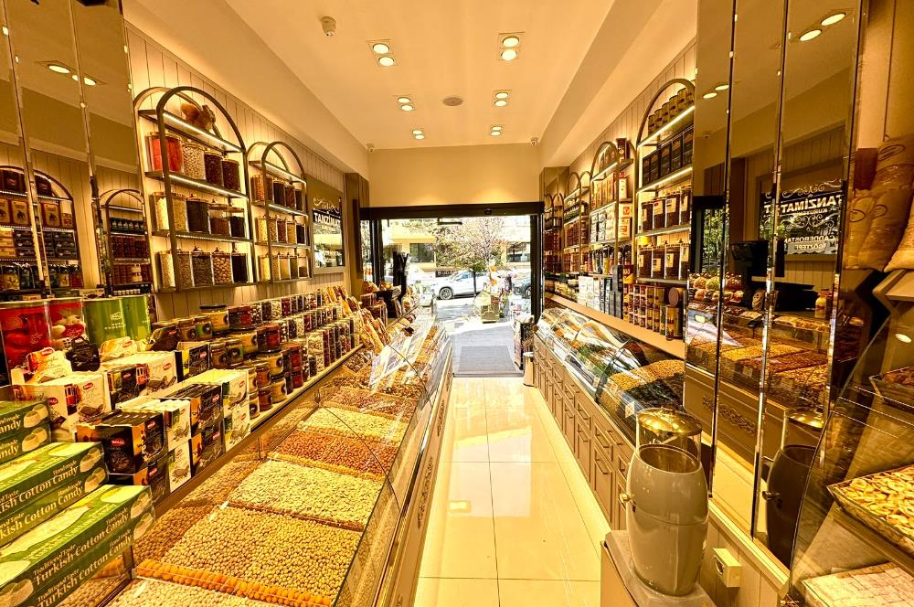 Kadıköy CaddeBostan Plaj Yolu Sokakta Kiralık Dükkan