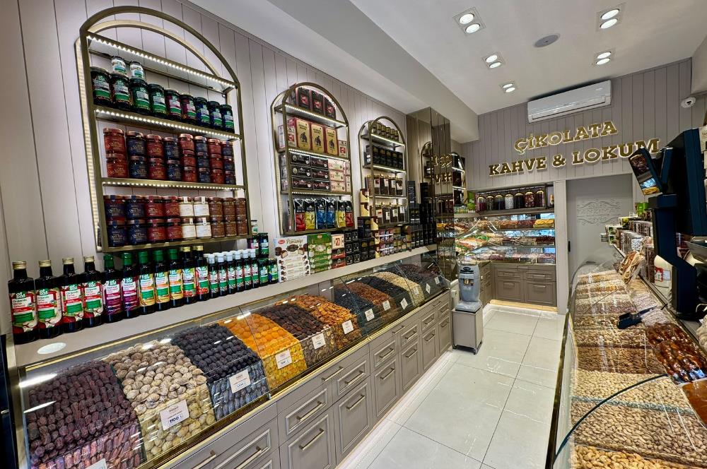 Kadıköy CaddeBostan Plaj Yolu Sokakta Kiralık Dükkan